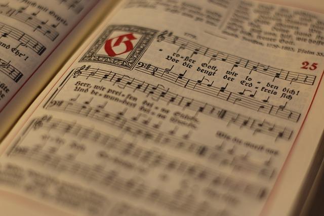 Worship Songs for Advent: Elevate Your Celebrations with Musical Inspirations