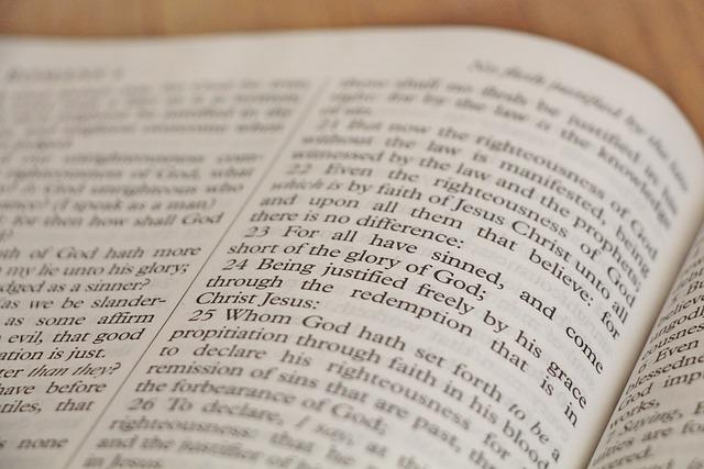 Deciphering Differences: What's the Difference Between Bibles? 3 Key Differences in Bible Versions