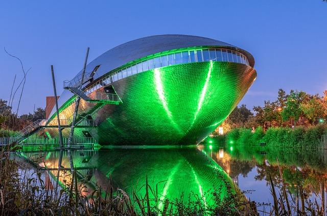 Historical Quest: Where Are the Gutenberg Bibles Located? 10 Interactive Exhibits and Tours Featuring Gutenberg Bibles