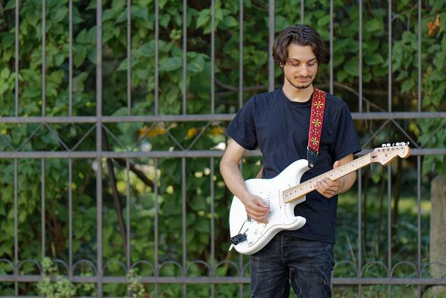 Deciphering Differences: What's the Difference Between Bibles? 9 Interpreting Biblical Texts in Various Versions