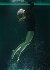 Dive Deep: Top Rated Study Bibles for In-Depth Learning! 7 Dive Deep: Top Rated Study Bibles for In-Depth Learning!