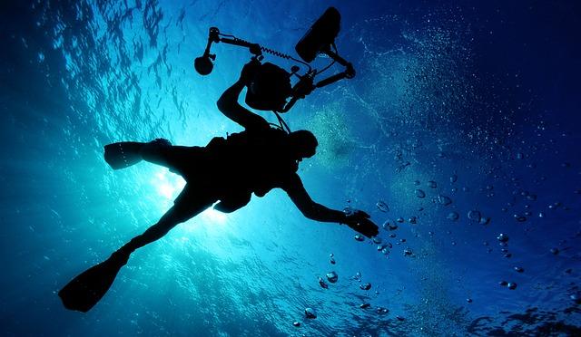 - Diving into Biblical History and‌ Context: Archaeological Study Bibles