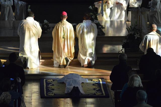 Join in the Litany of Advent: Reflections and Prayers 2 Introduction to the Litany of Advent