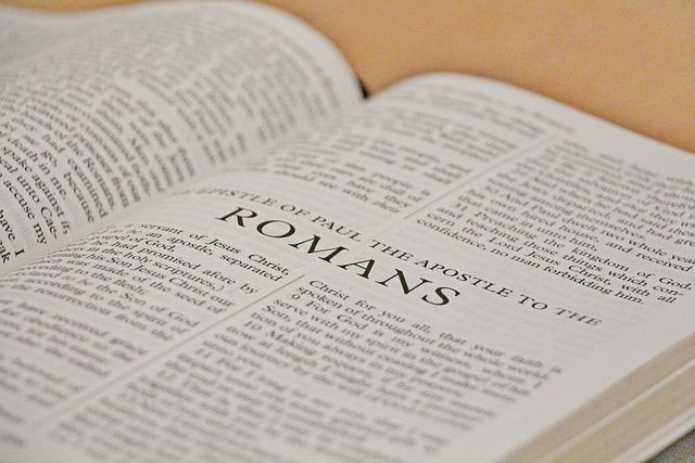 Discover the Top 5 Bibles Everyone's Talking About! 6 Unveiling the Most Popular Bible Versions in Religious Circles