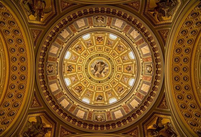 Explore Tradition: Bibles for Catholic Faith Revealed! 5 Delve into the Differences between Catholic and Protestant Bibles